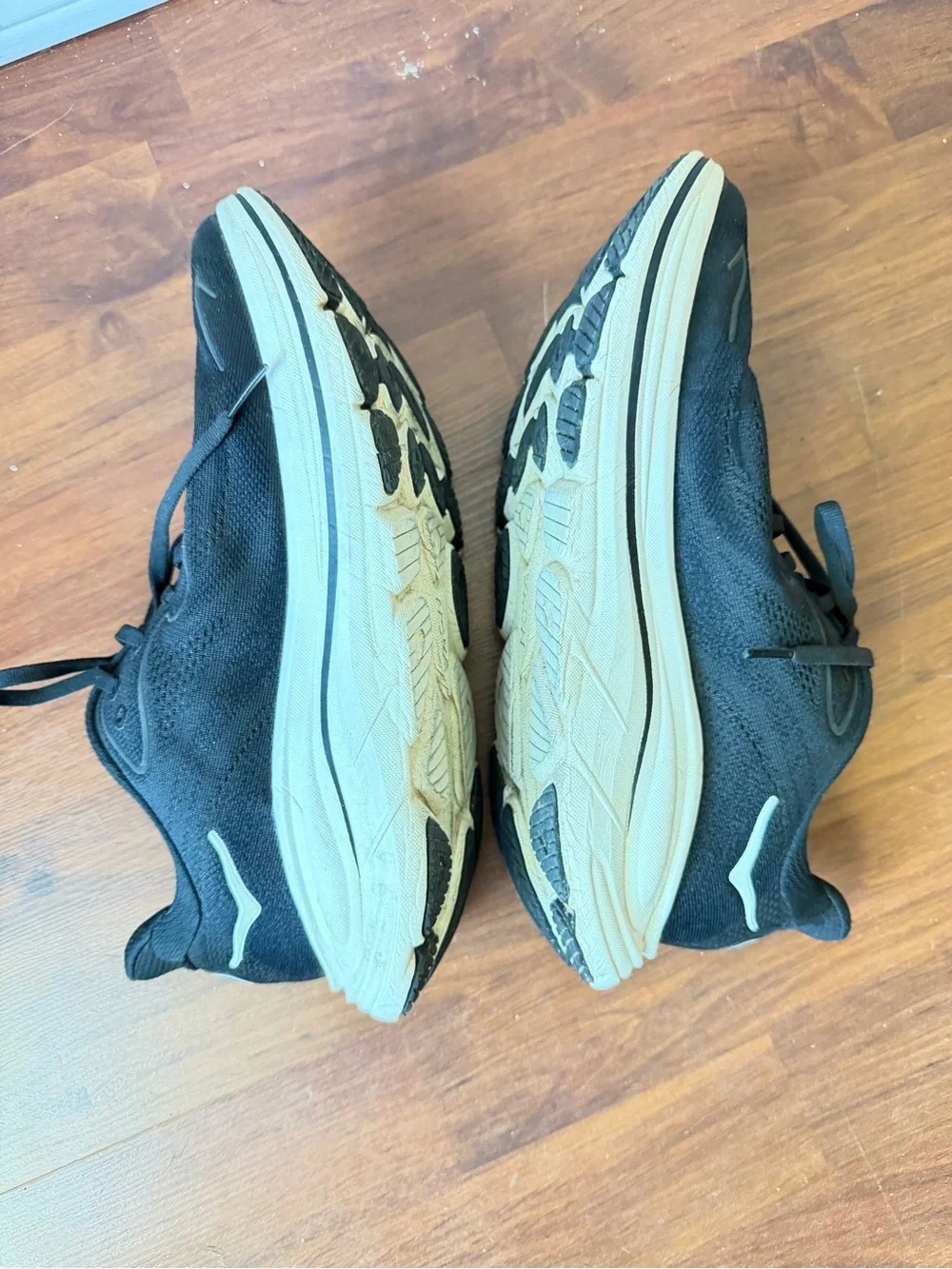 Hoka Women's Clifton 10 Running Shoes size 9.5
